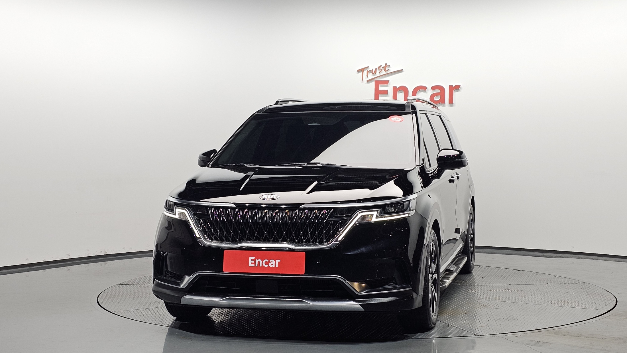 KIA CARNIVAL photo 2