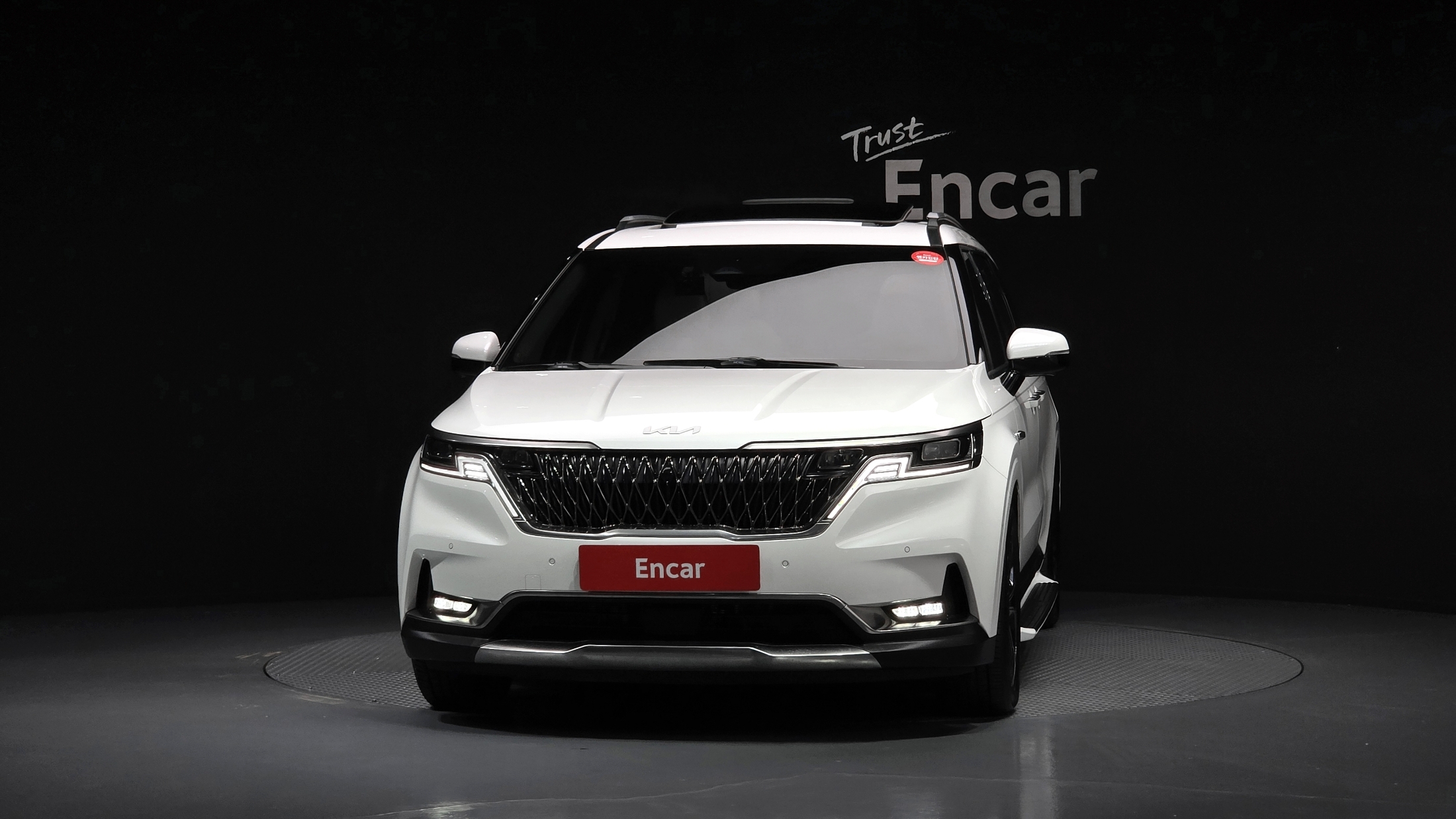 KIA CARNIVAL photo 3