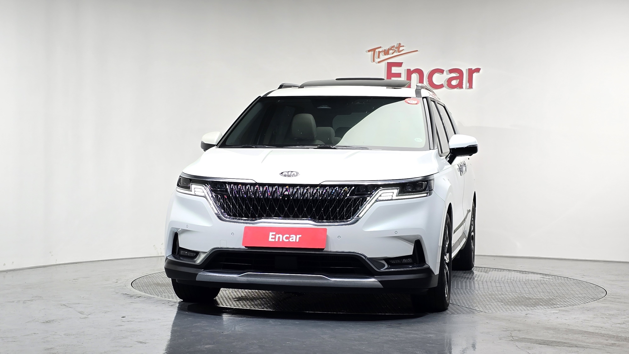 KIA CARNIVAL photo 3