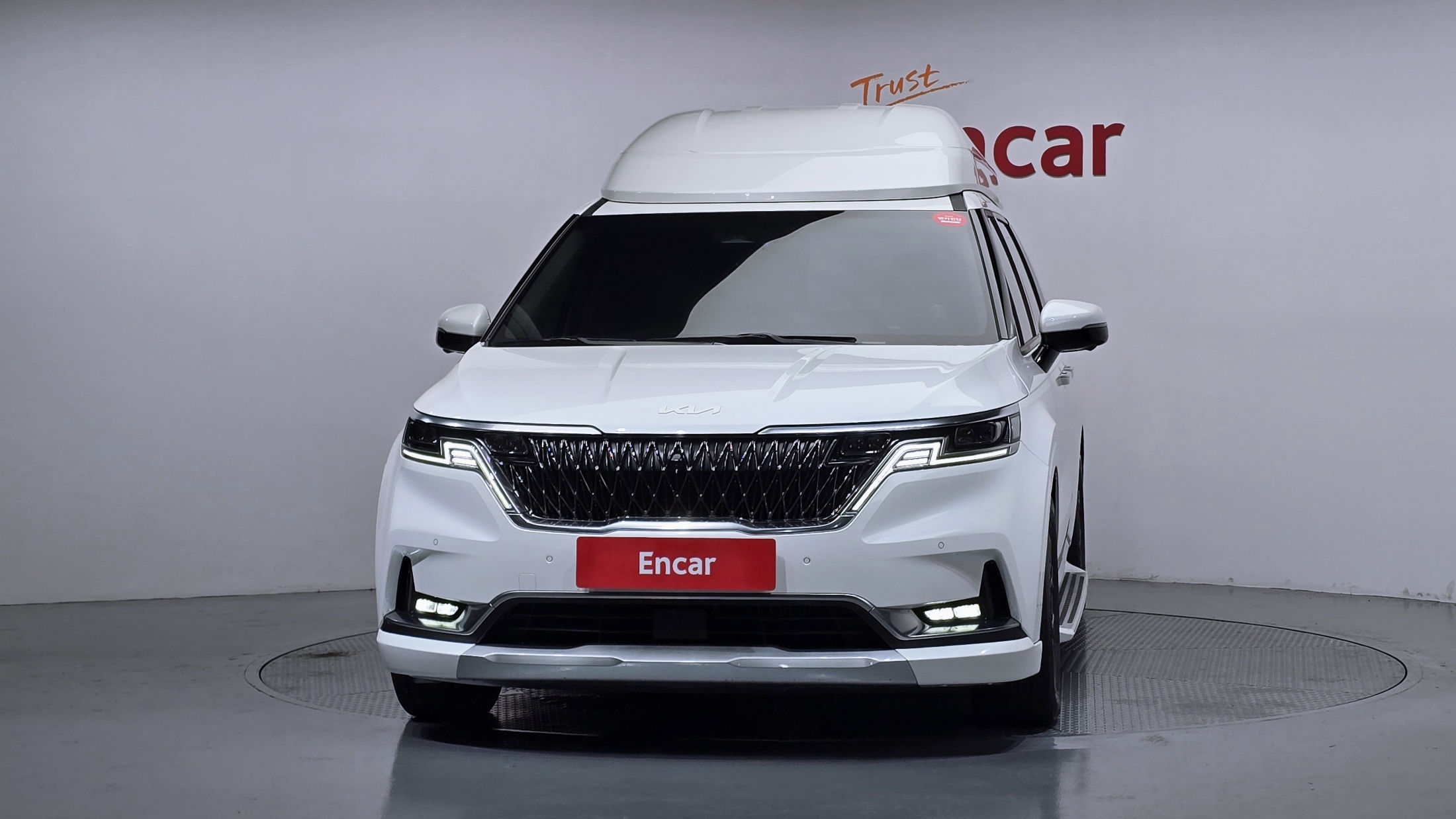 KIA CARNIVAL photo 3