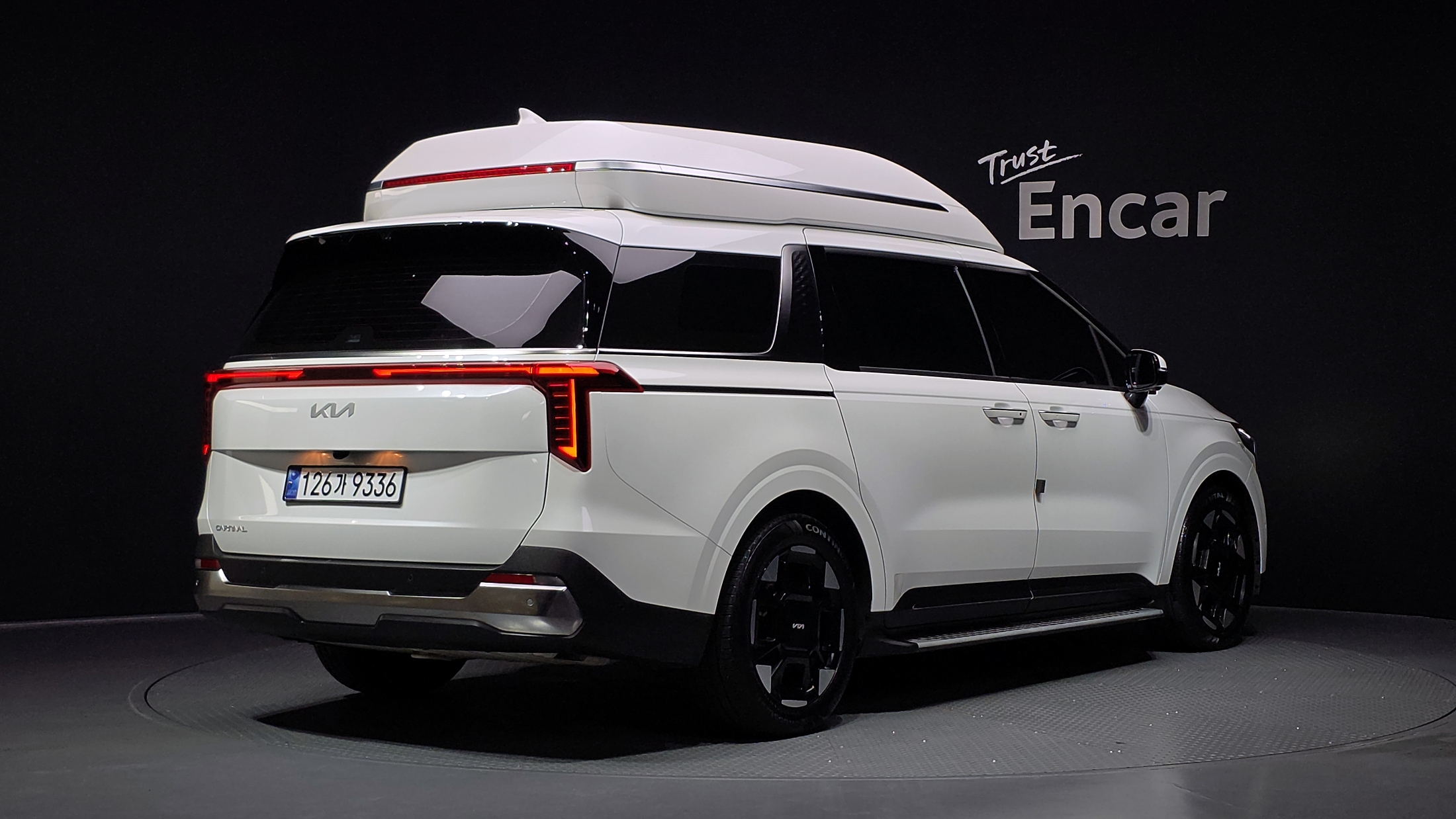 KIA CARNIVAL photo 2