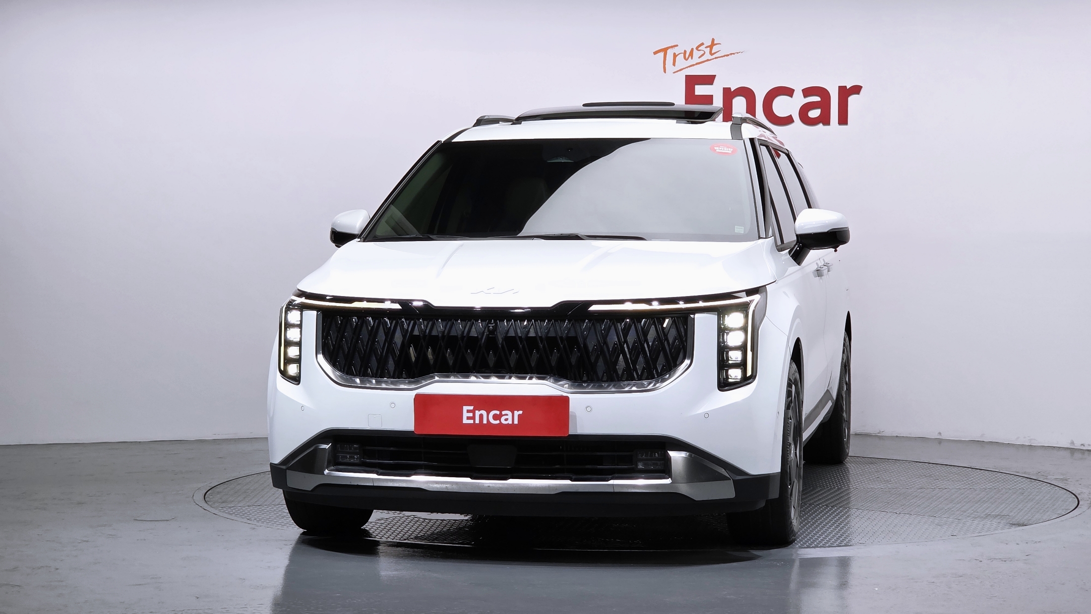 KIA CARNIVAL photo 3