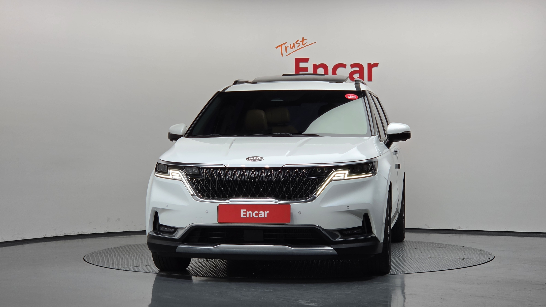 KIA CARNIVAL photo 3