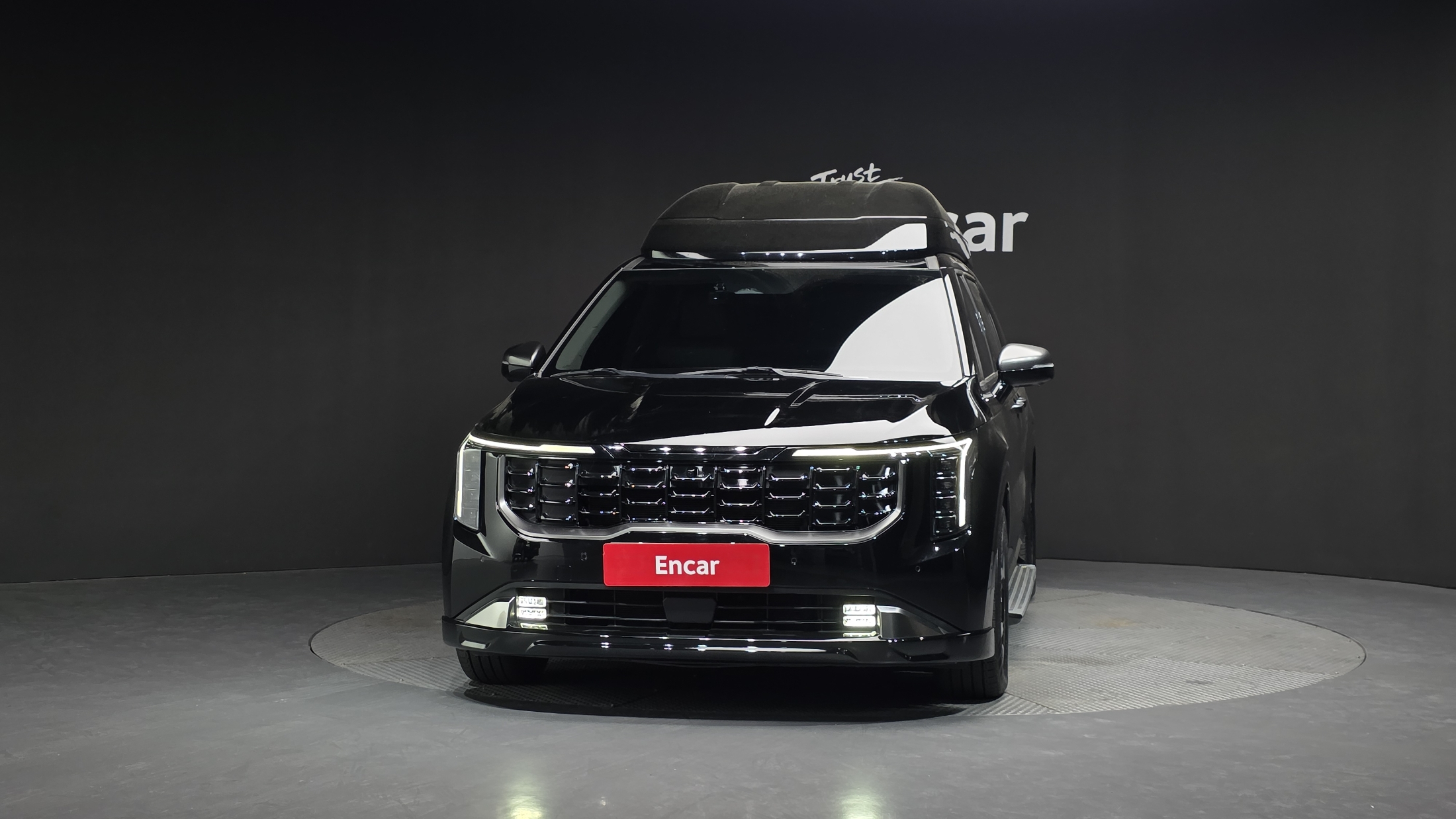 KIA CARNIVAL photo 3