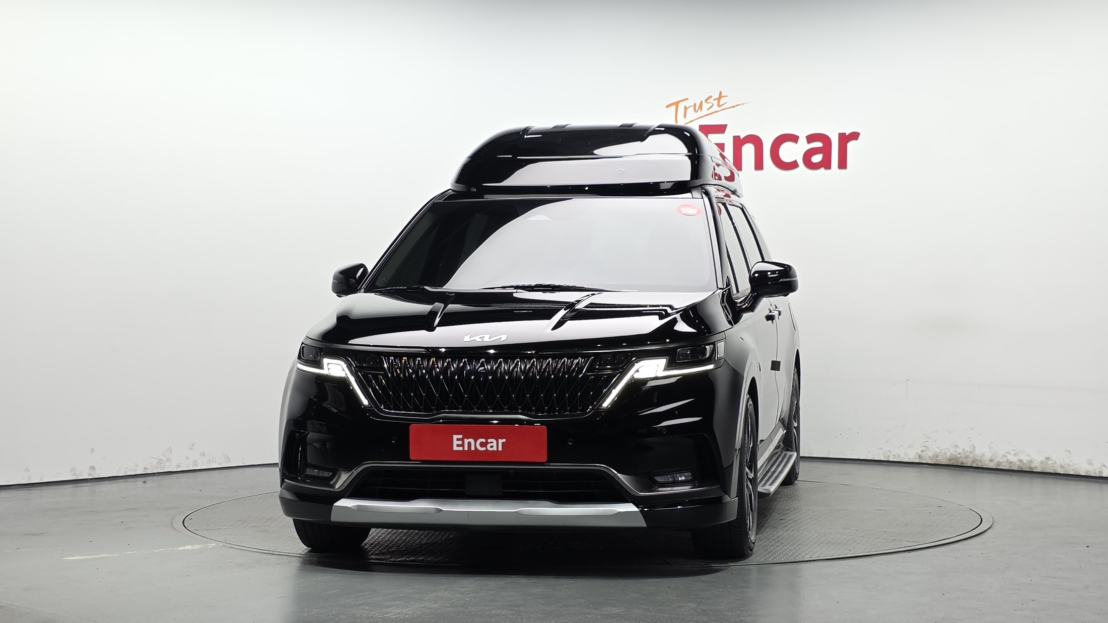 KIA CARNIVAL photo 3