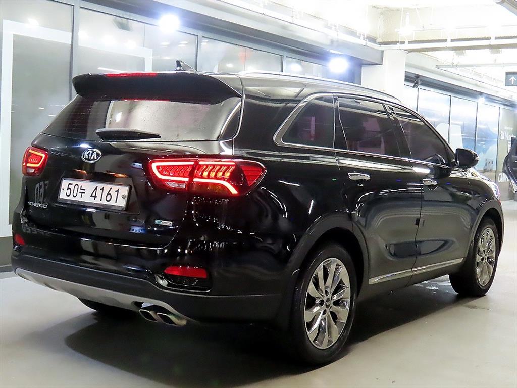 KIA SORENTO photo 3