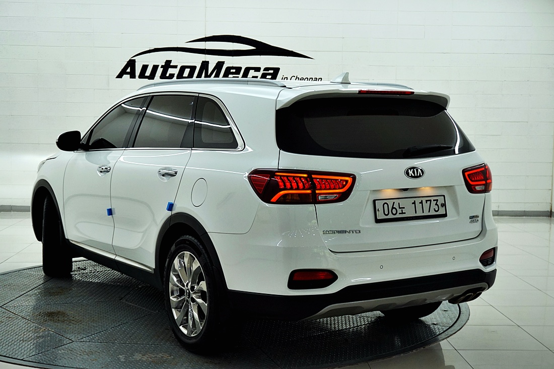 KIA SORENTO photo 3
