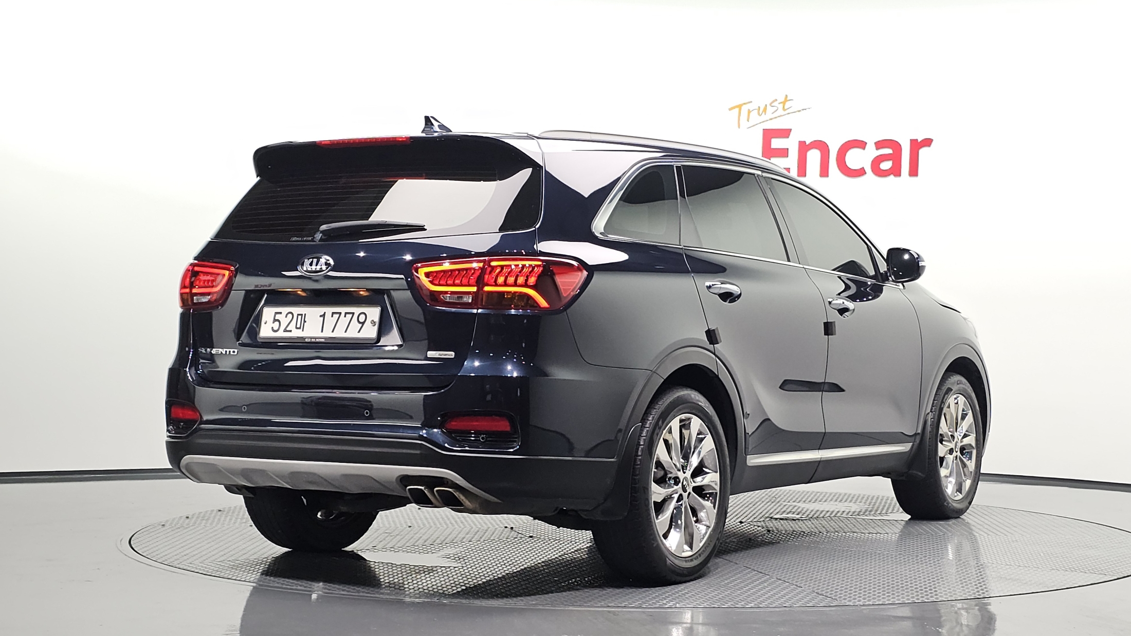 KIA SORENTO photo 2