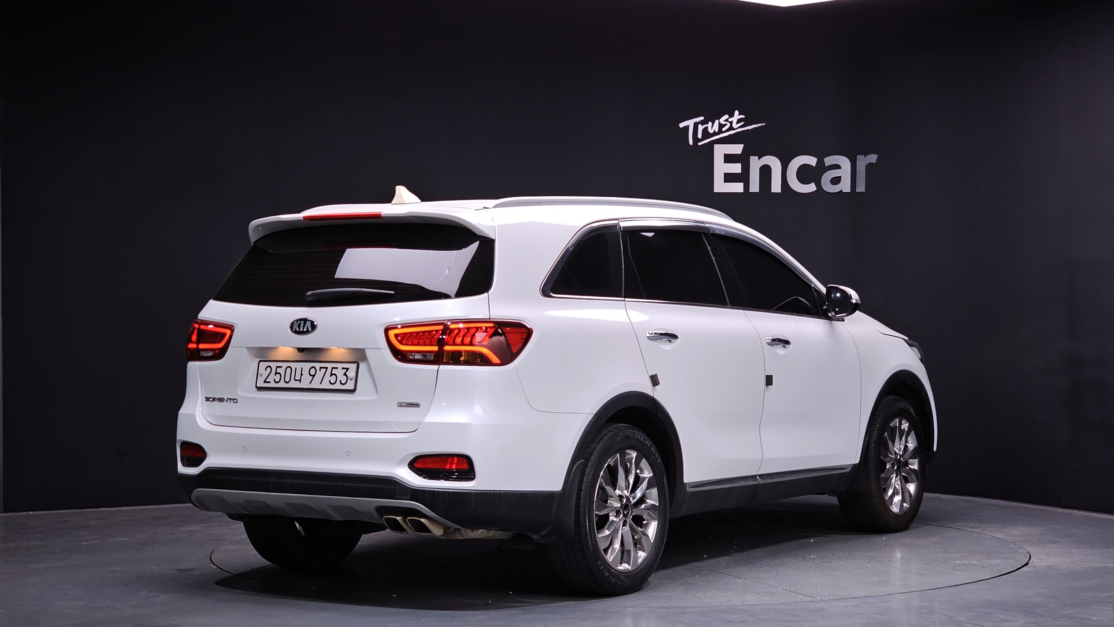 KIA SORENTO photo 2