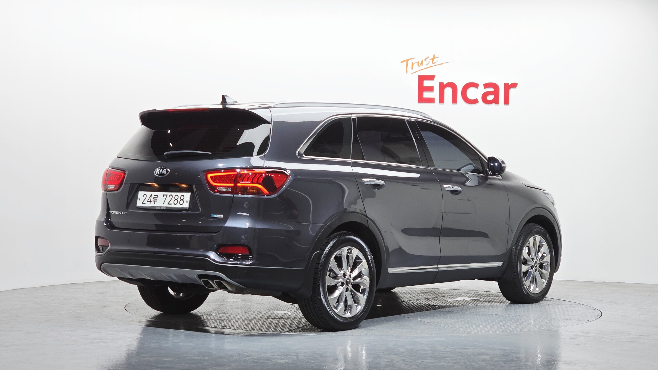 KIA SORENTO photo 2