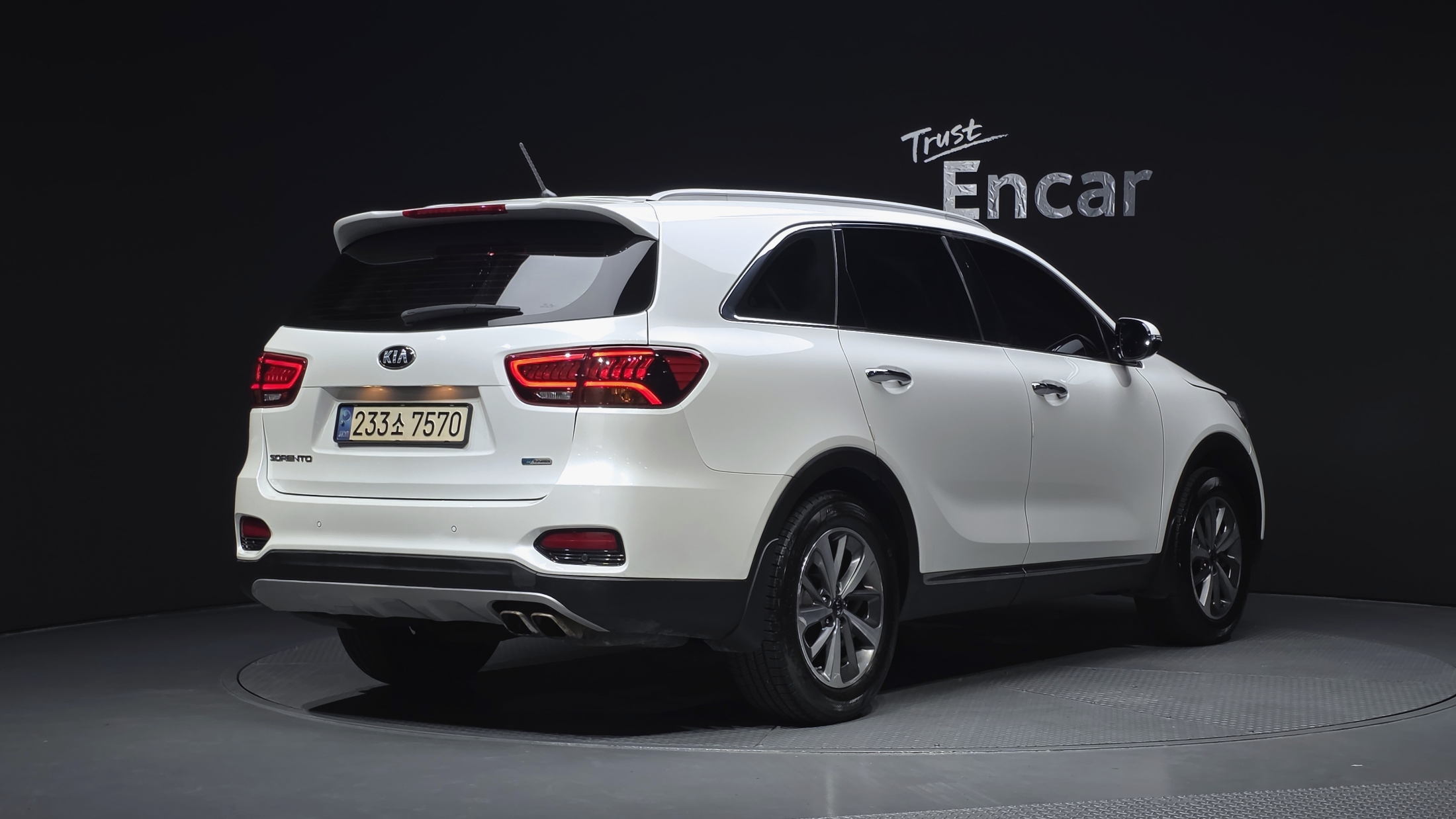 KIA SORENTO photo 2