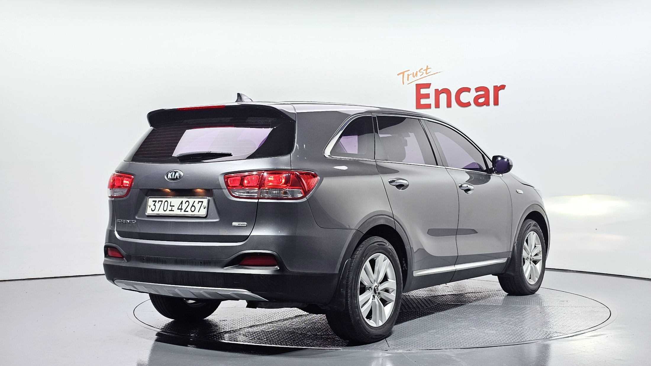 KIA SORENTO photo 2