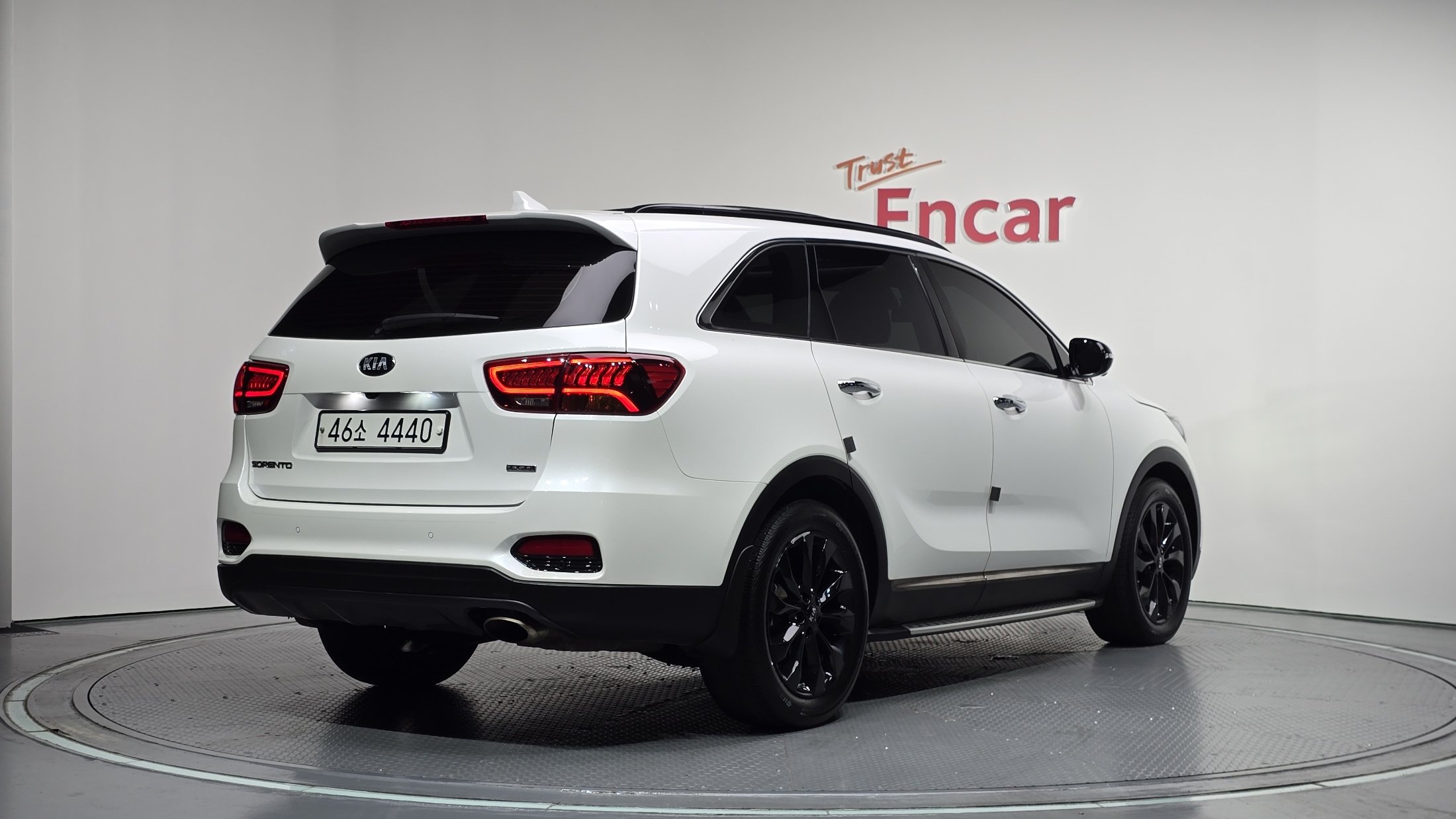 KIA SORENTO photo 2