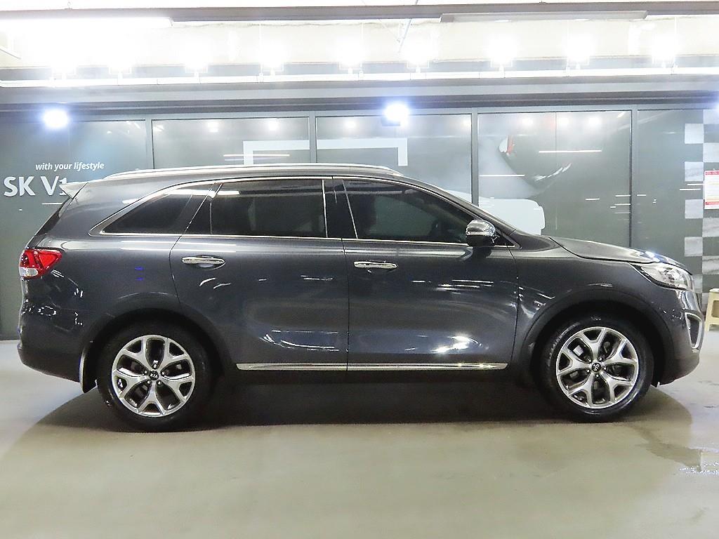 KIA SORENTO photo 2