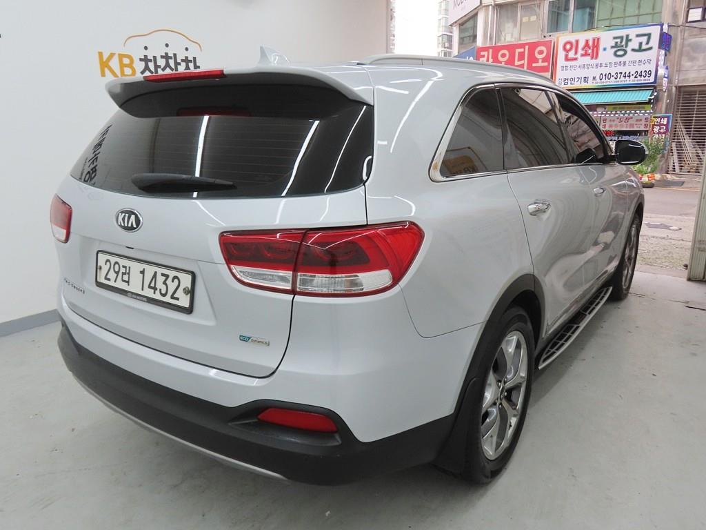 KIA SORENTO photo 3