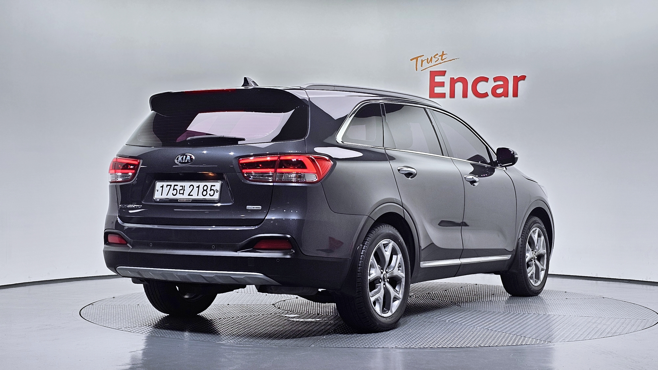 KIA SORENTO photo 2