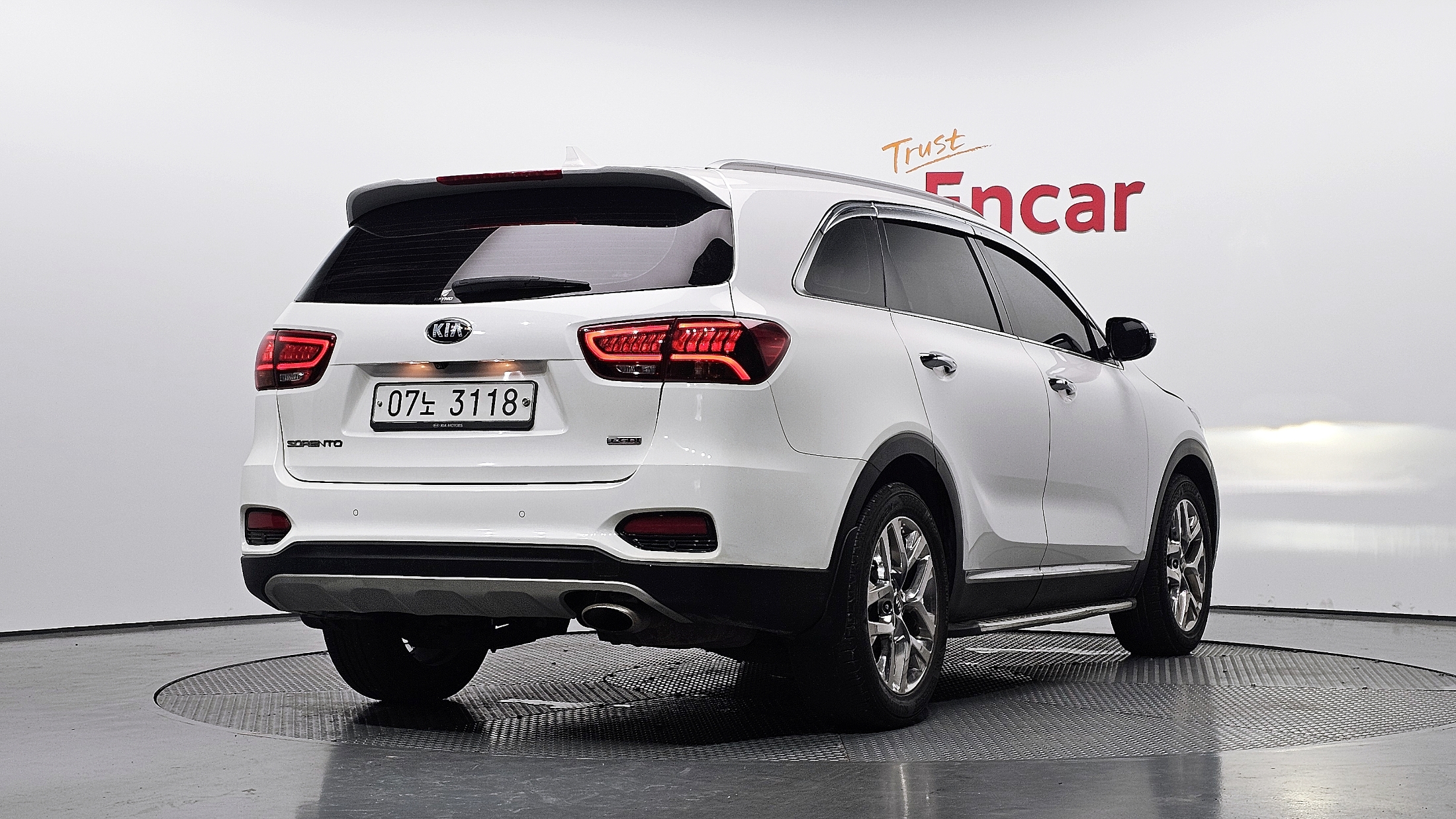 KIA SORENTO photo 2