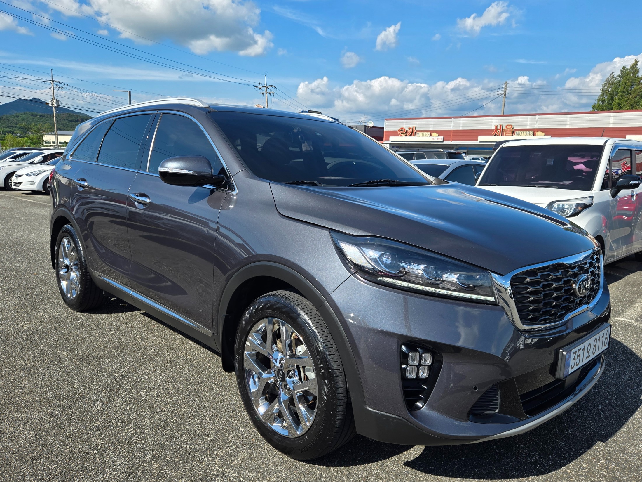 KIA SORENTO photo 2