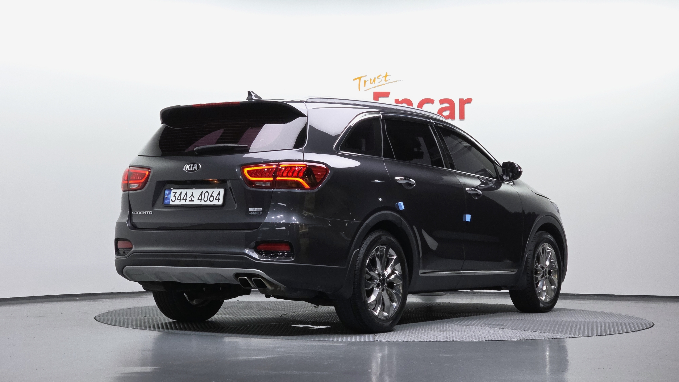 KIA SORENTO photo 2