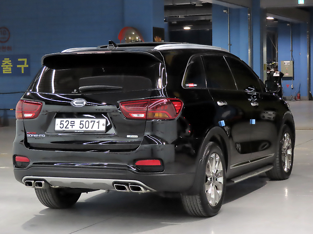 KIA SORENTO photo 3