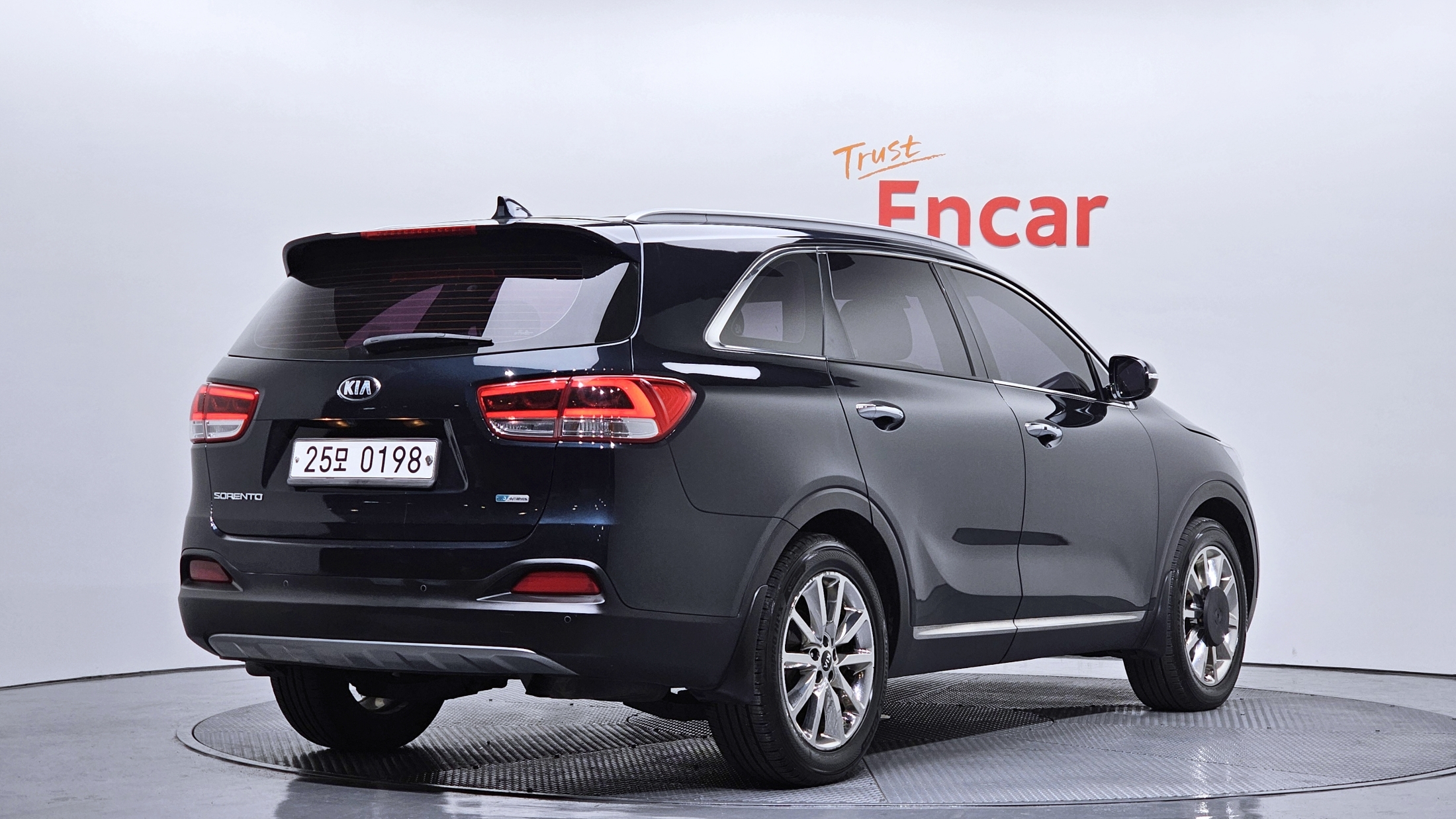KIA SORENTO photo 2
