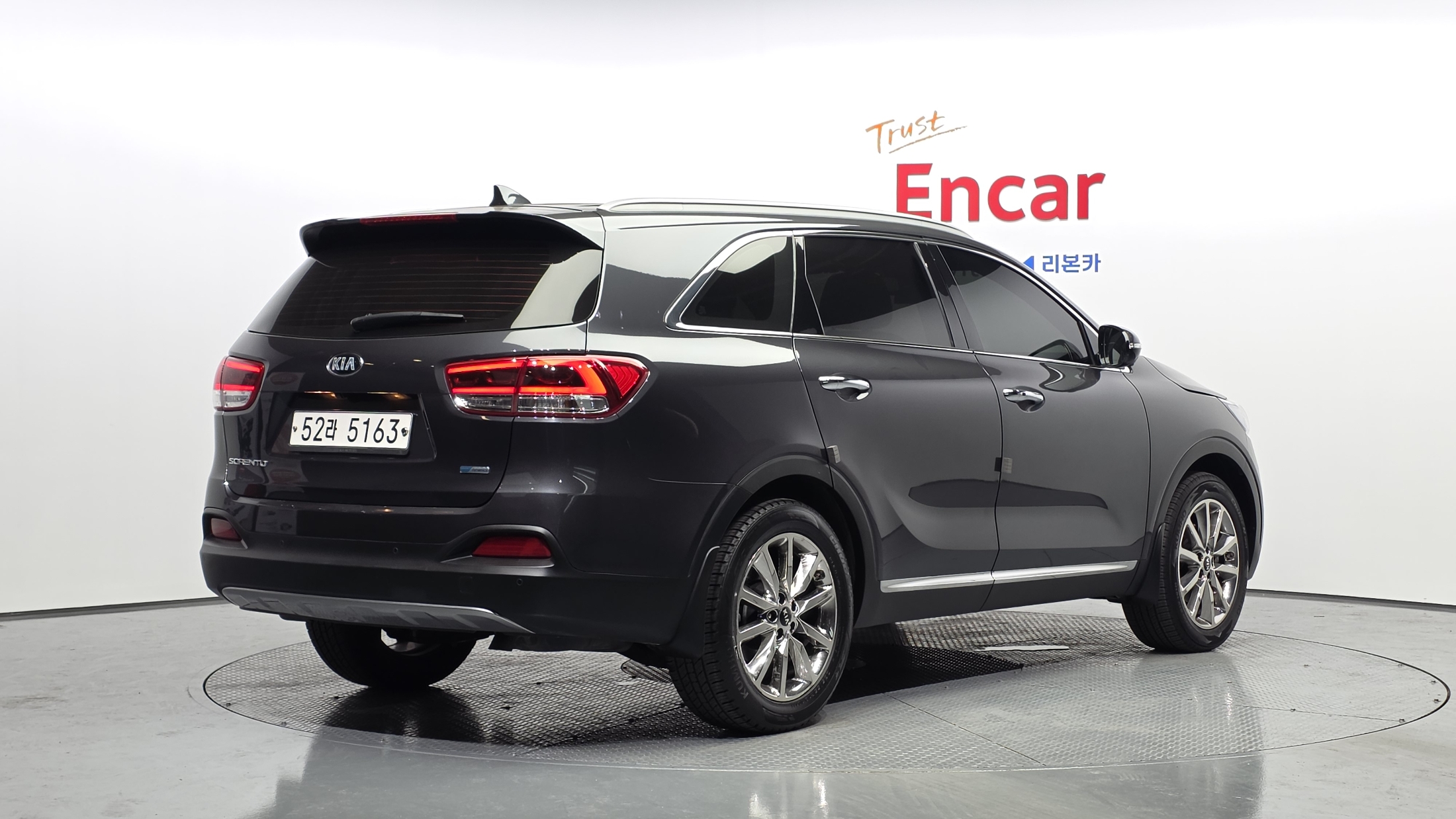 KIA SORENTO photo 2