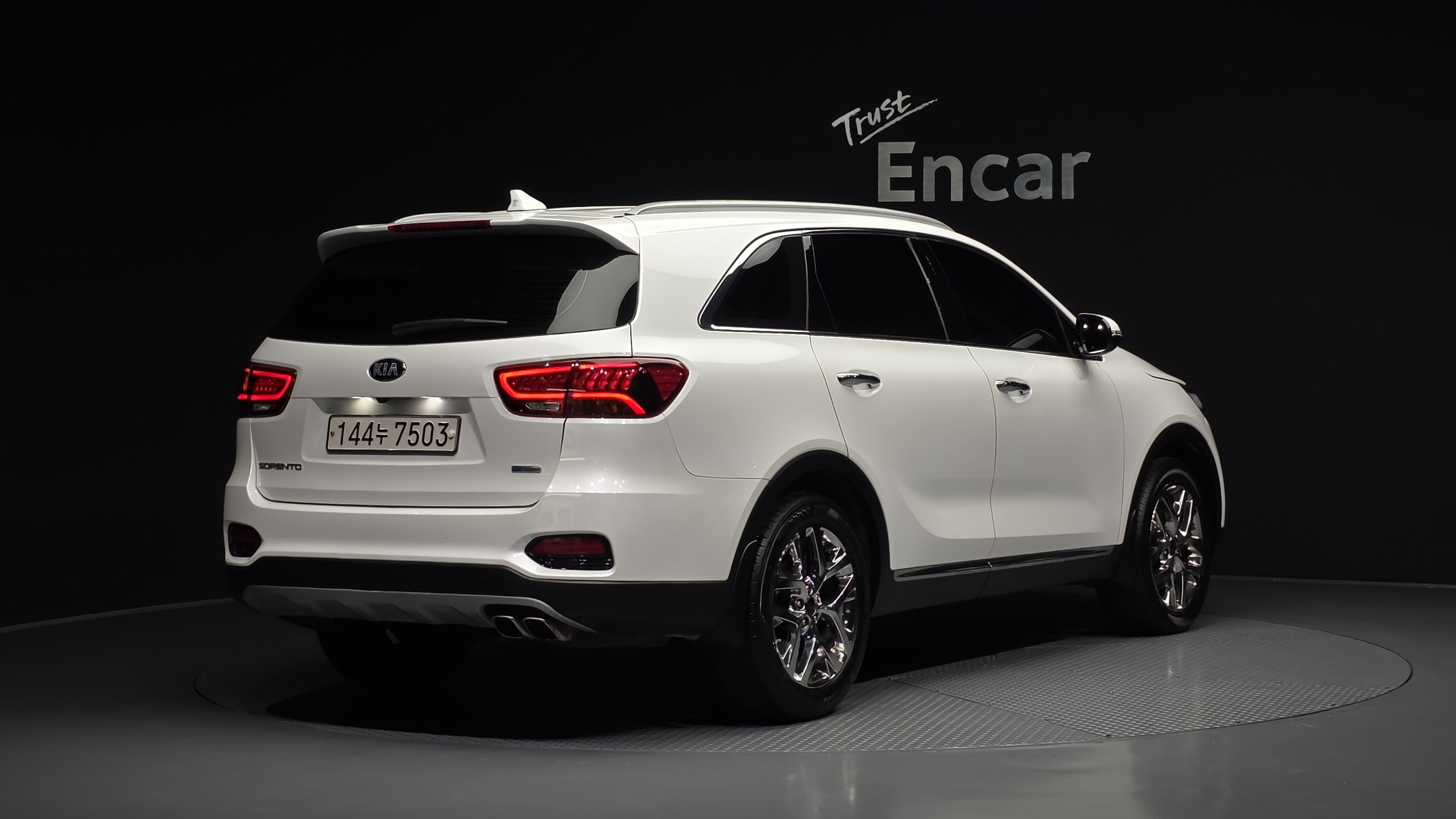 KIA SORENTO photo 2