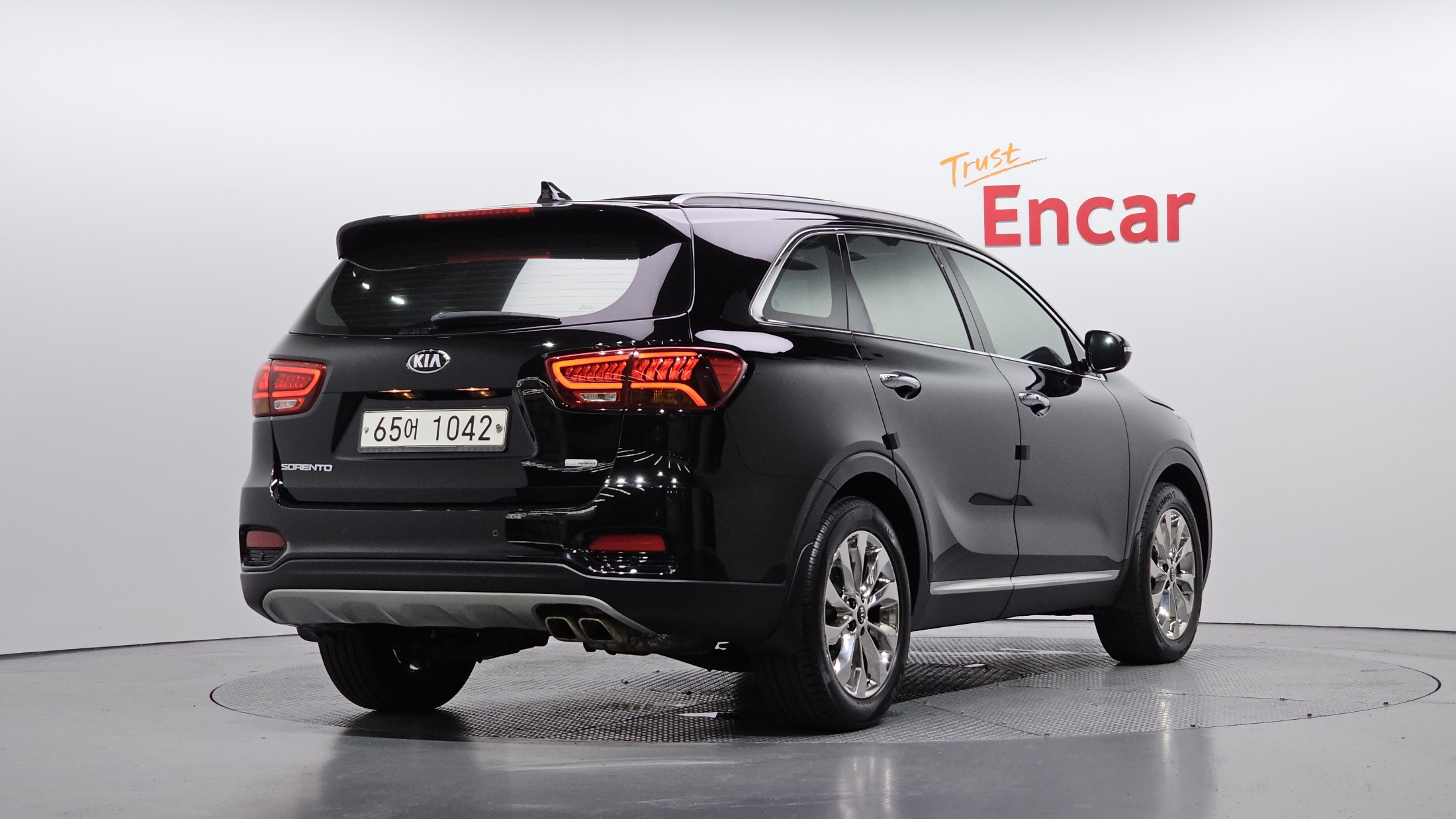 KIA SORENTO photo 2