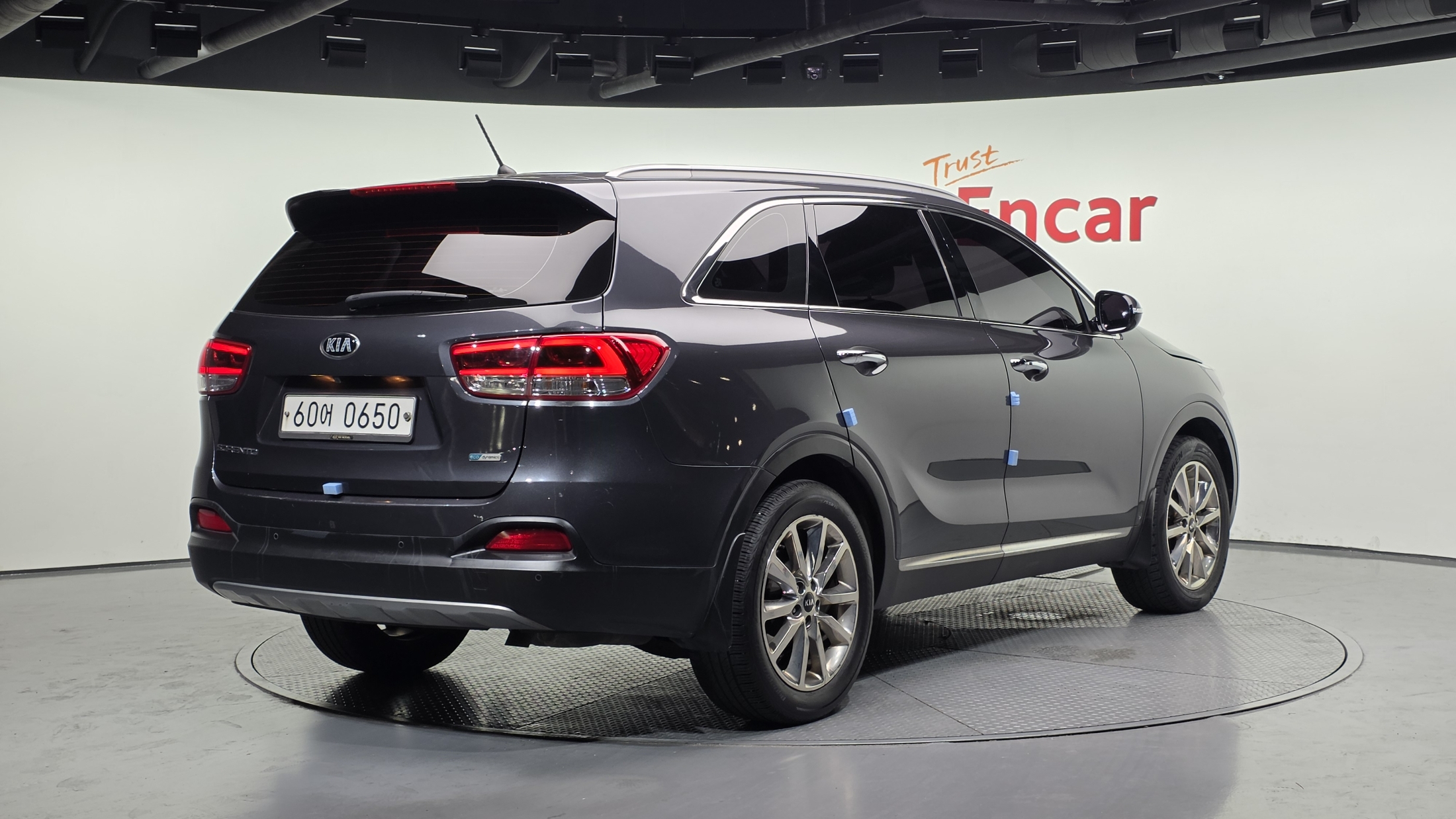 KIA SORENTO photo 2