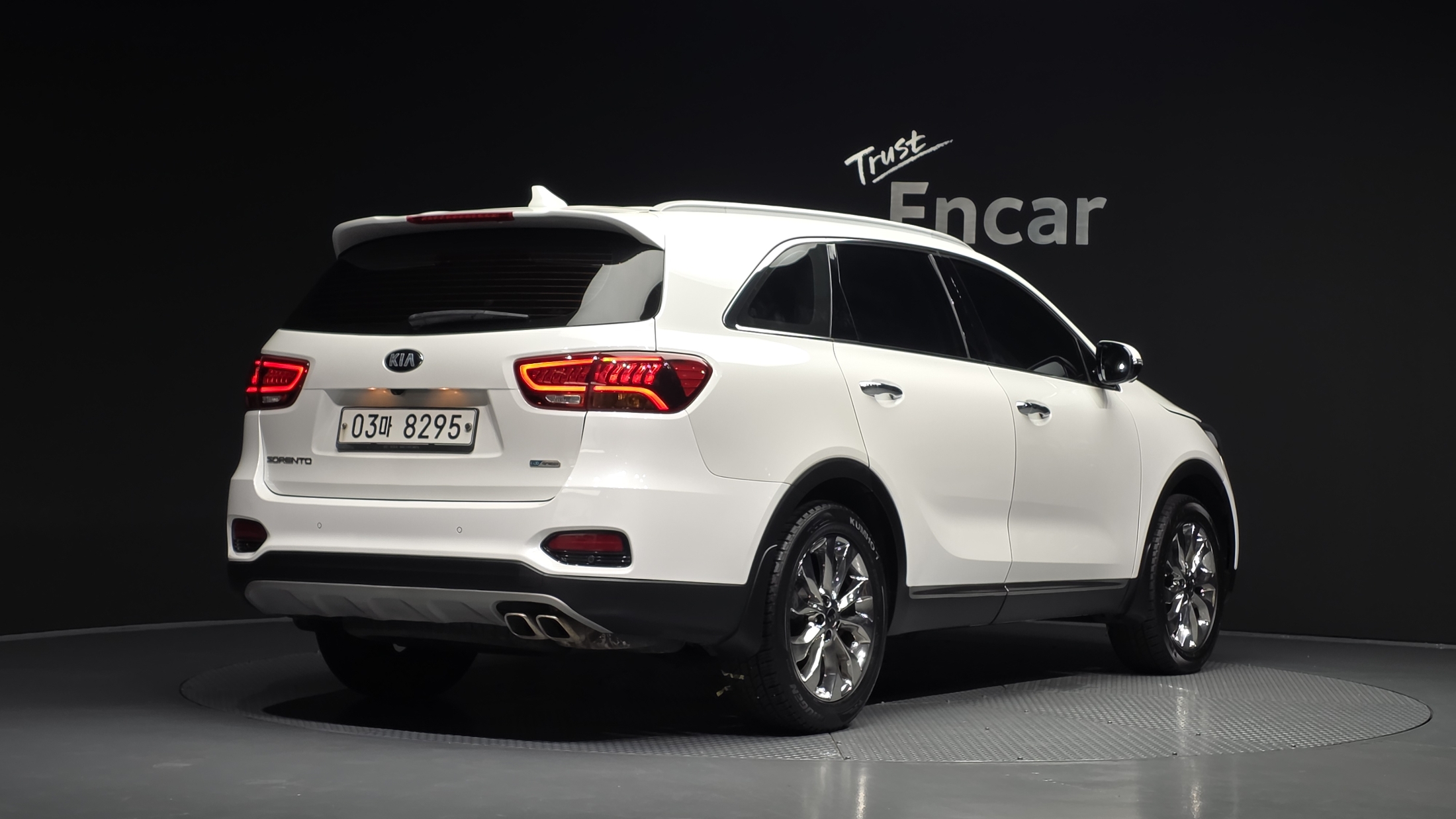 KIA SORENTO photo 2