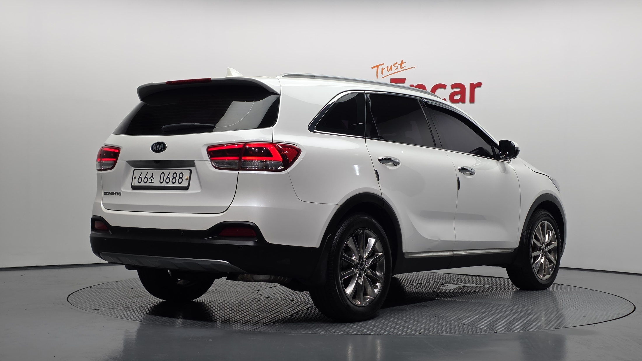 KIA SORENTO photo 2