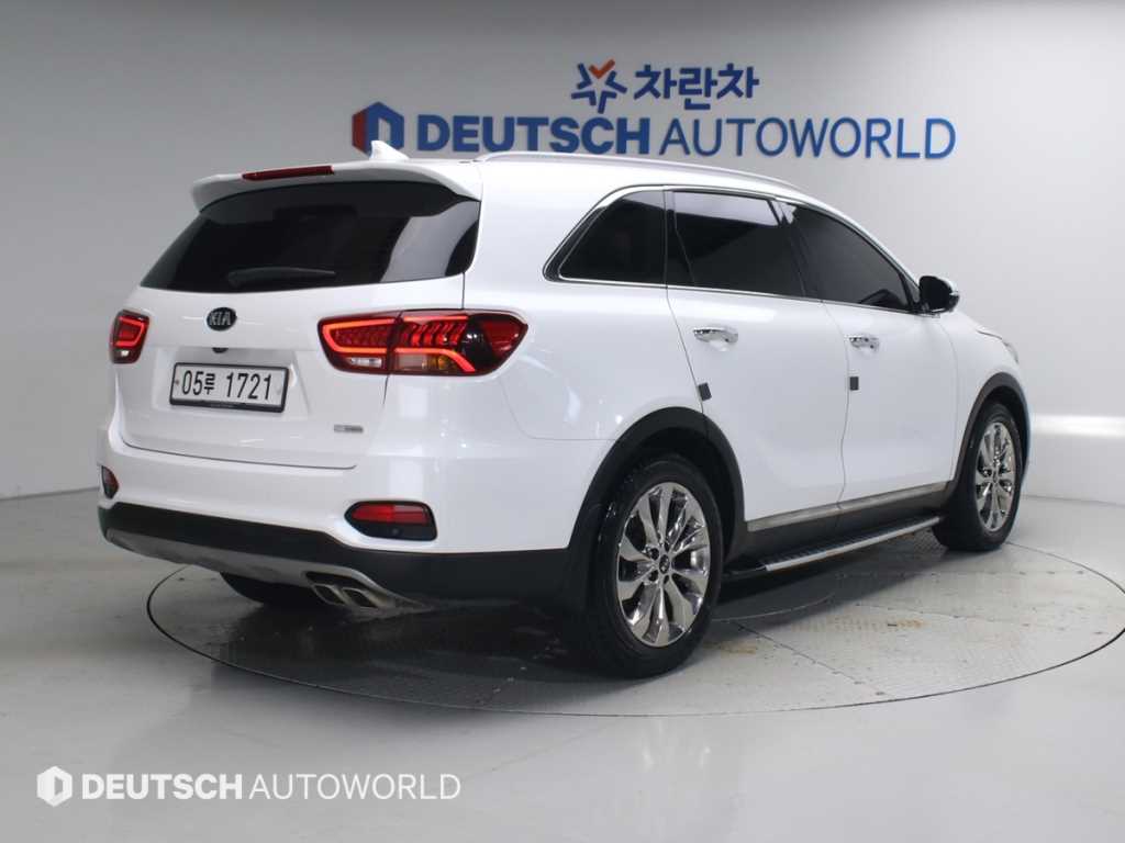 KIA SORENTO photo 2