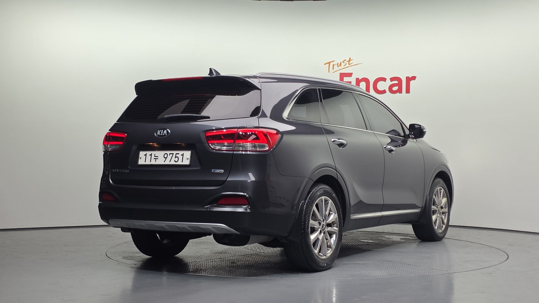 KIA SORENTO photo 2