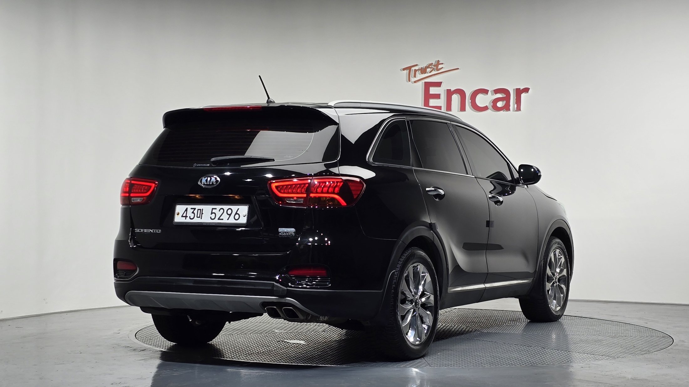 KIA SORENTO photo 2