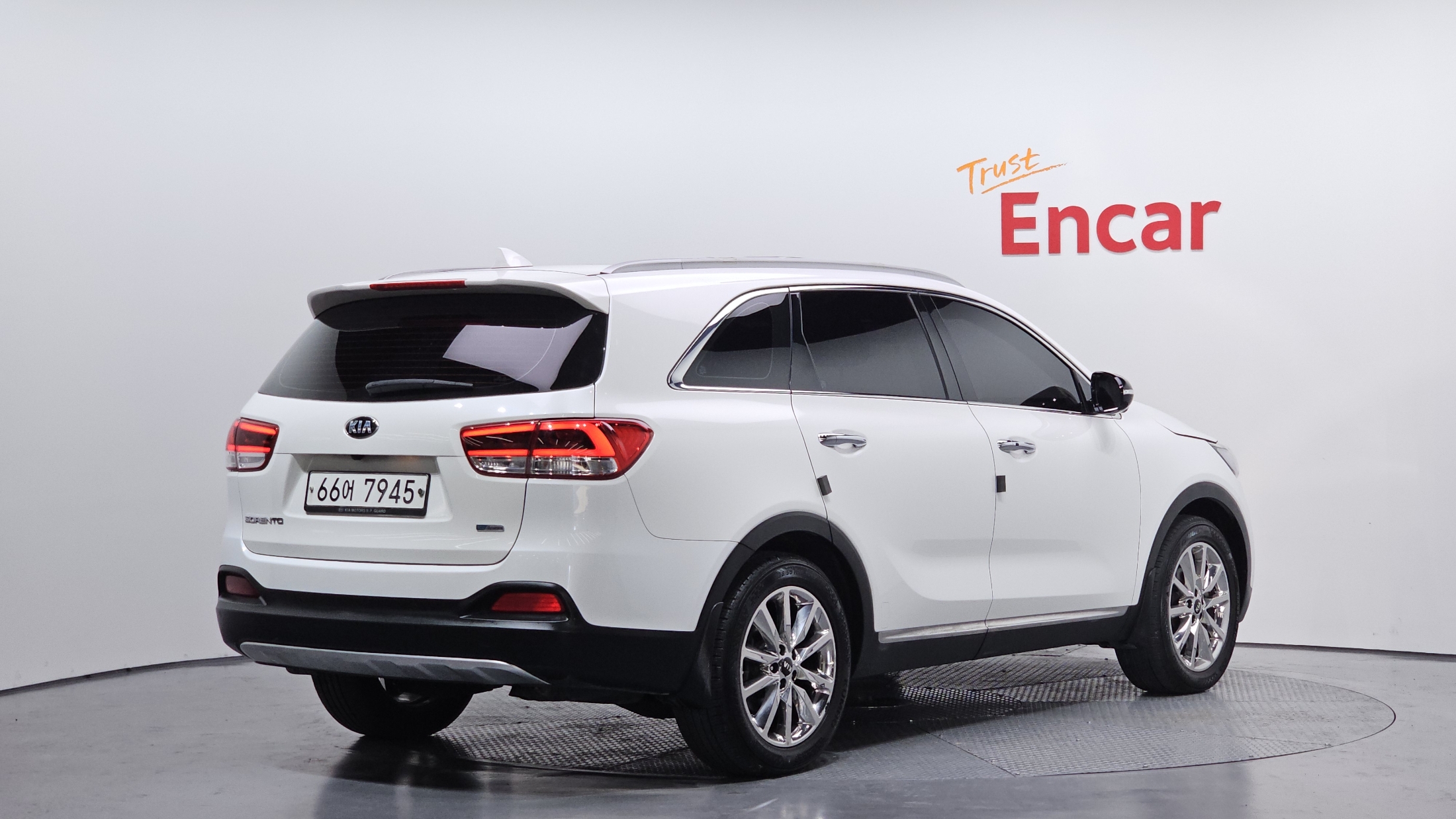 KIA SORENTO photo 2