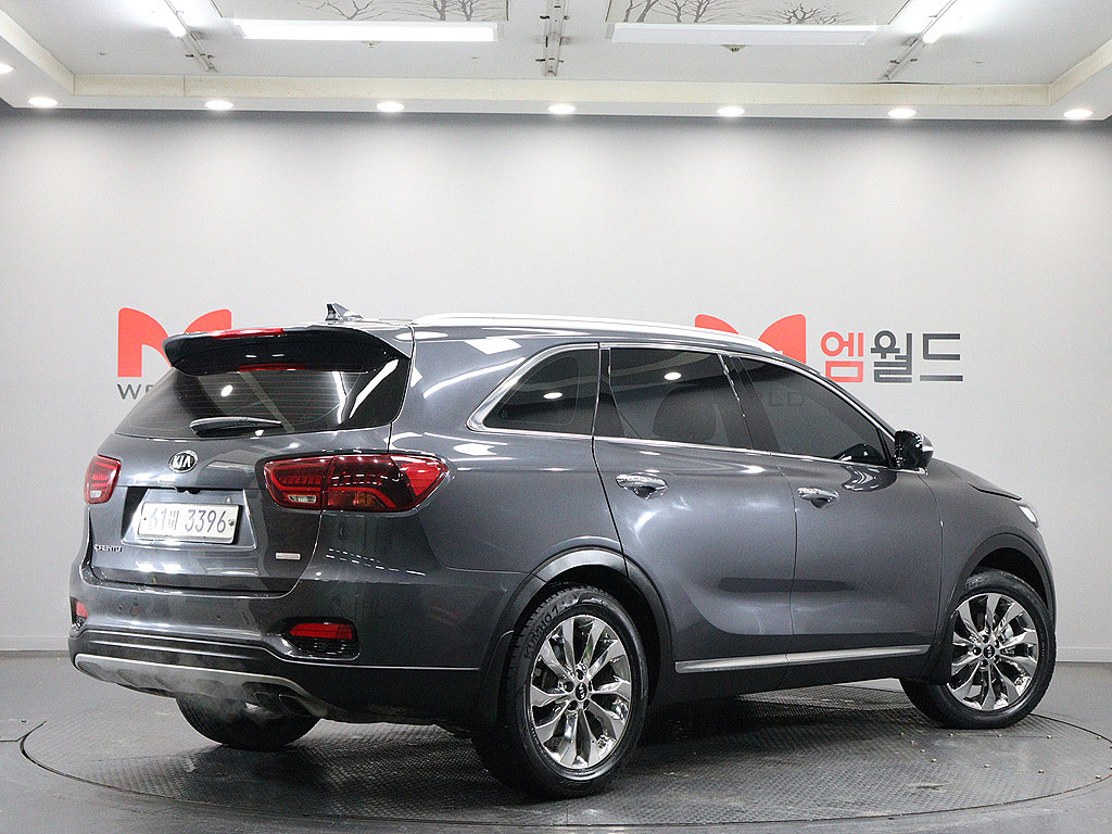 KIA SORENTO photo 3