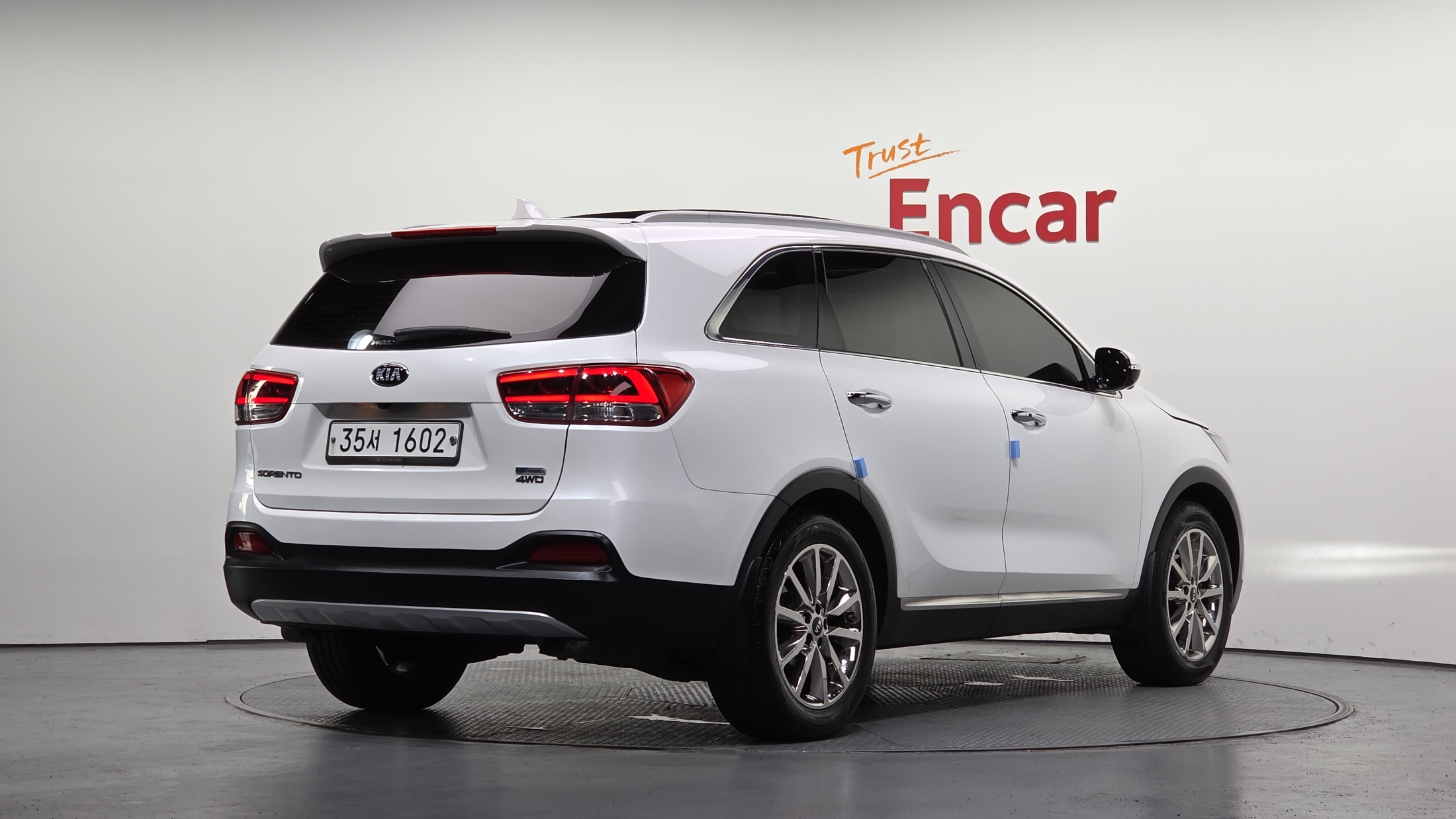 KIA SORENTO photo 2