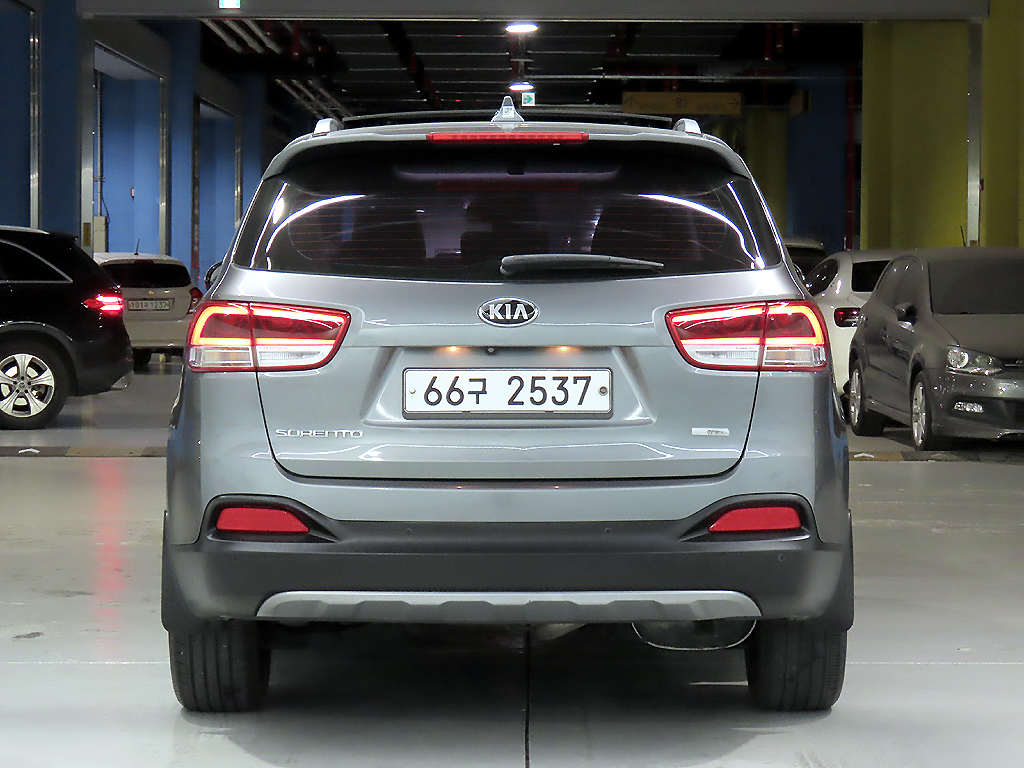 KIA SORENTO photo 3