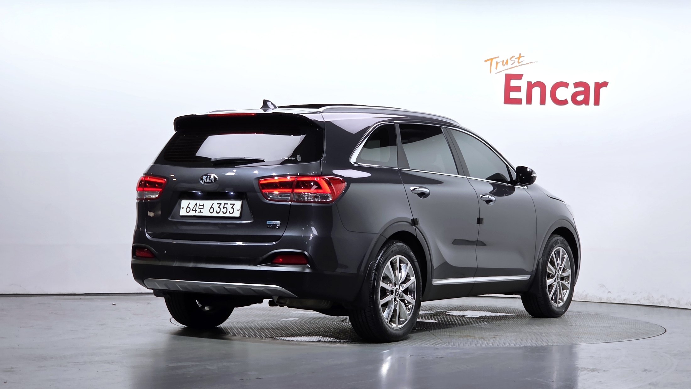 KIA SORENTO photo 2