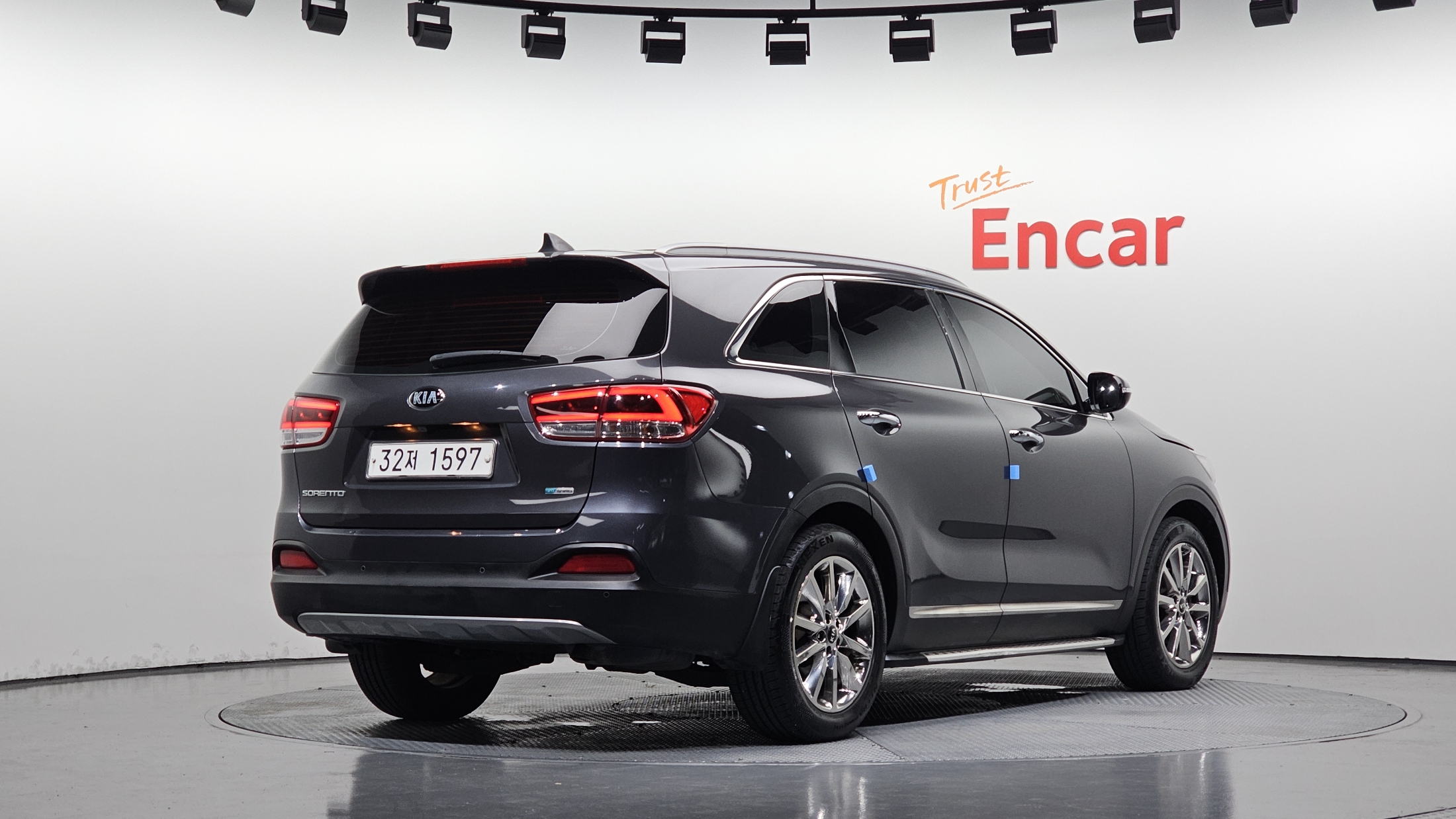 KIA SORENTO photo 2