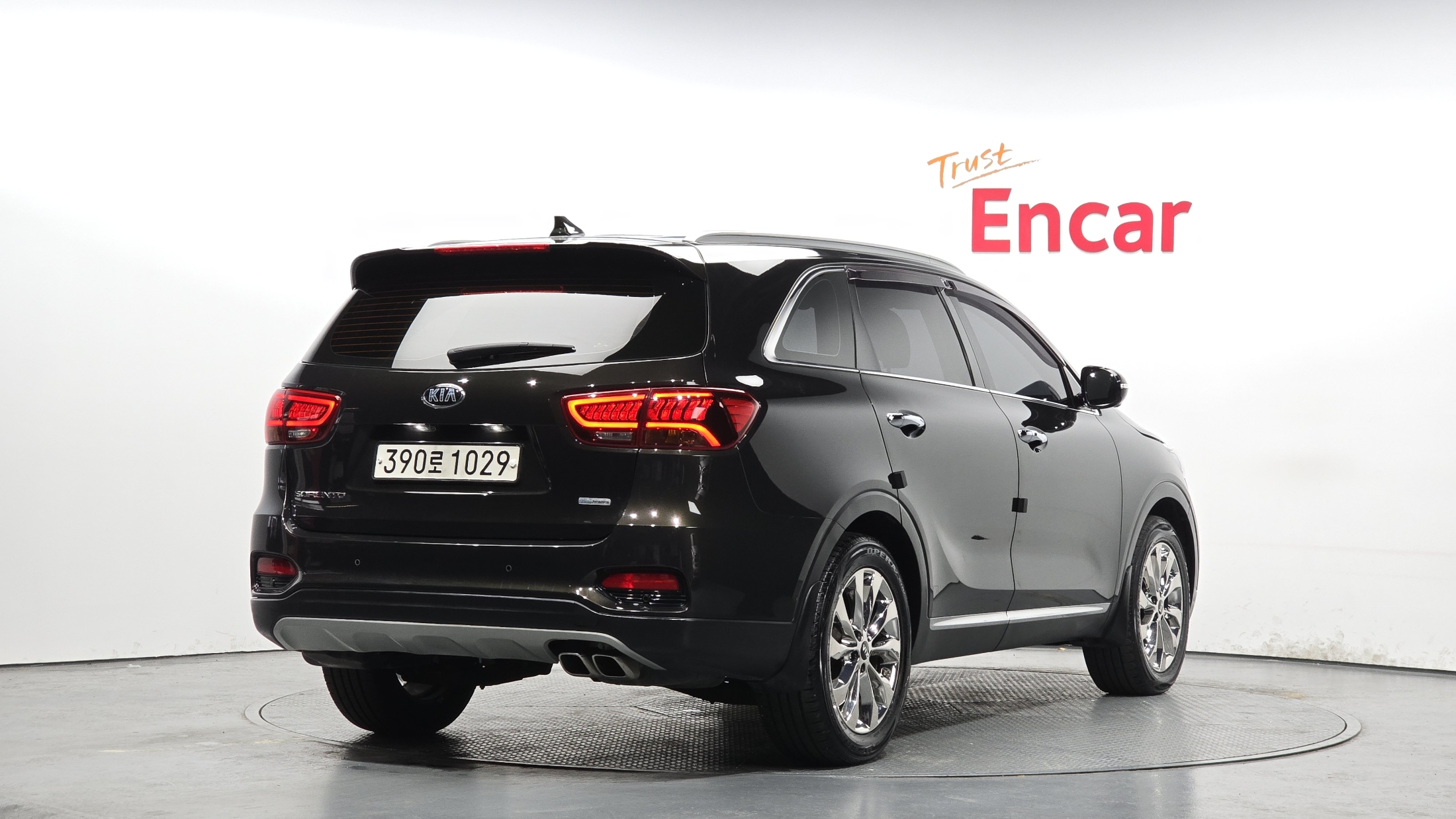 KIA SORENTO photo 2