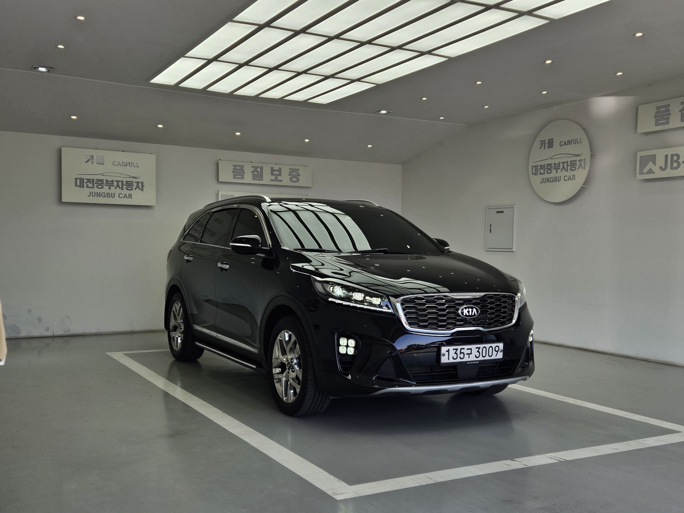 KIA SORENTO photo 2