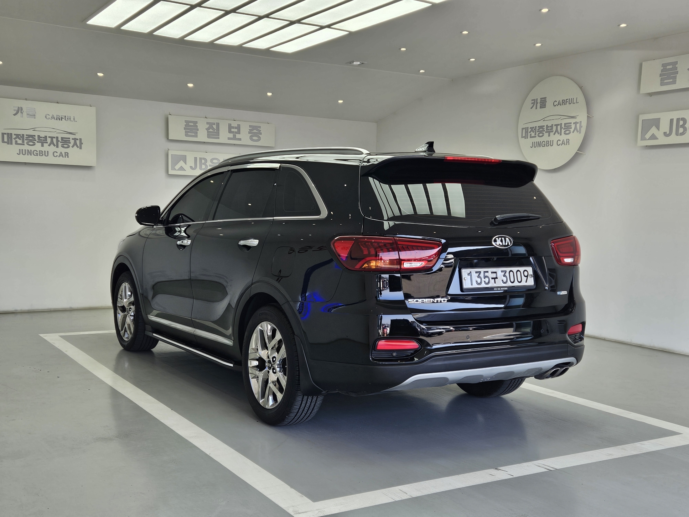 KIA SORENTO photo 3