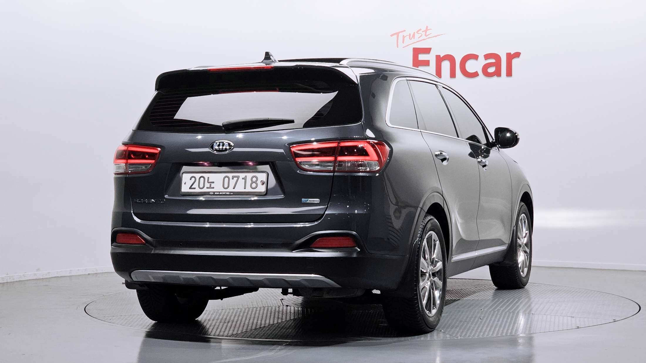 KIA SORENTO photo 2