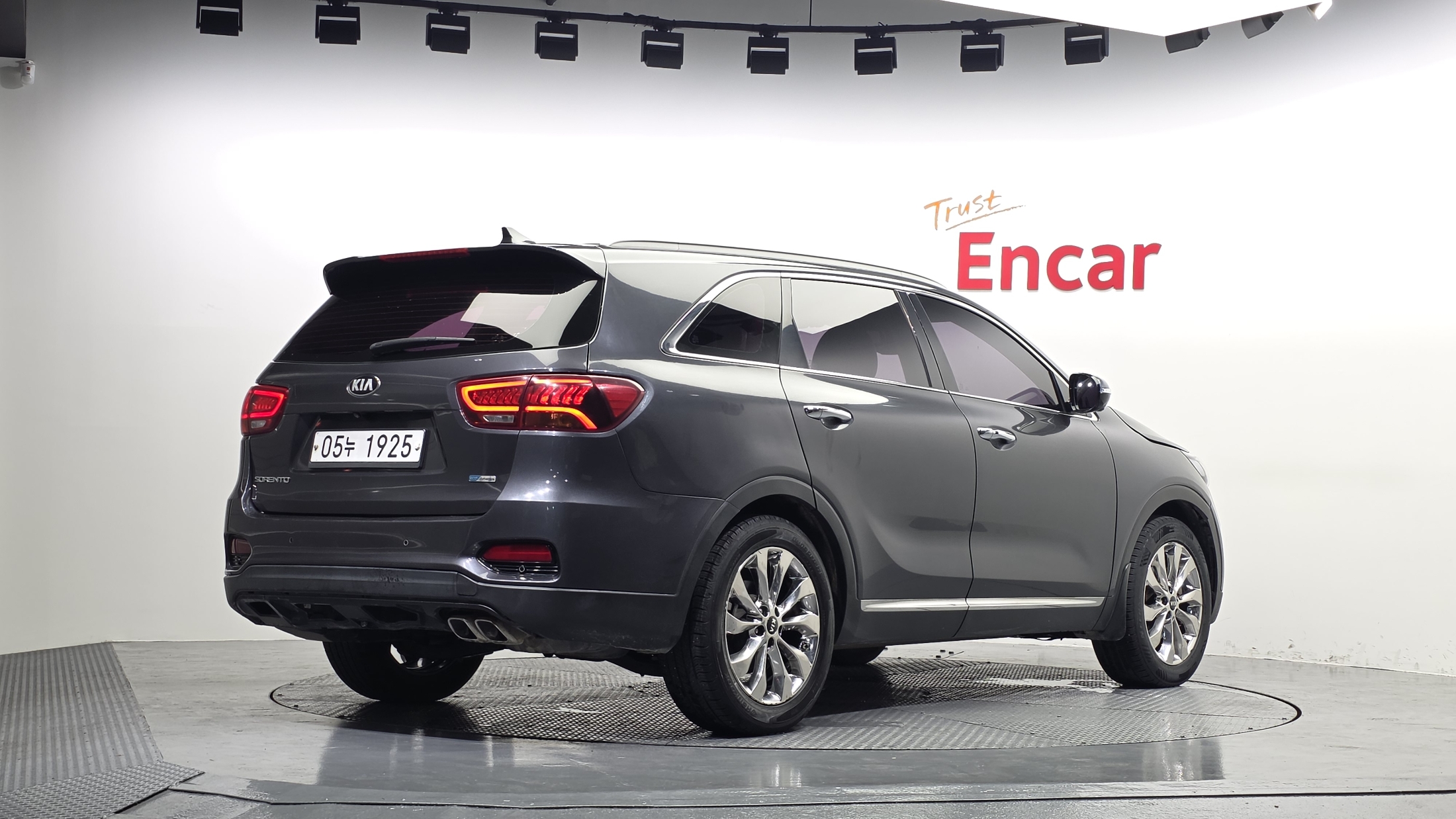 KIA SORENTO photo 2