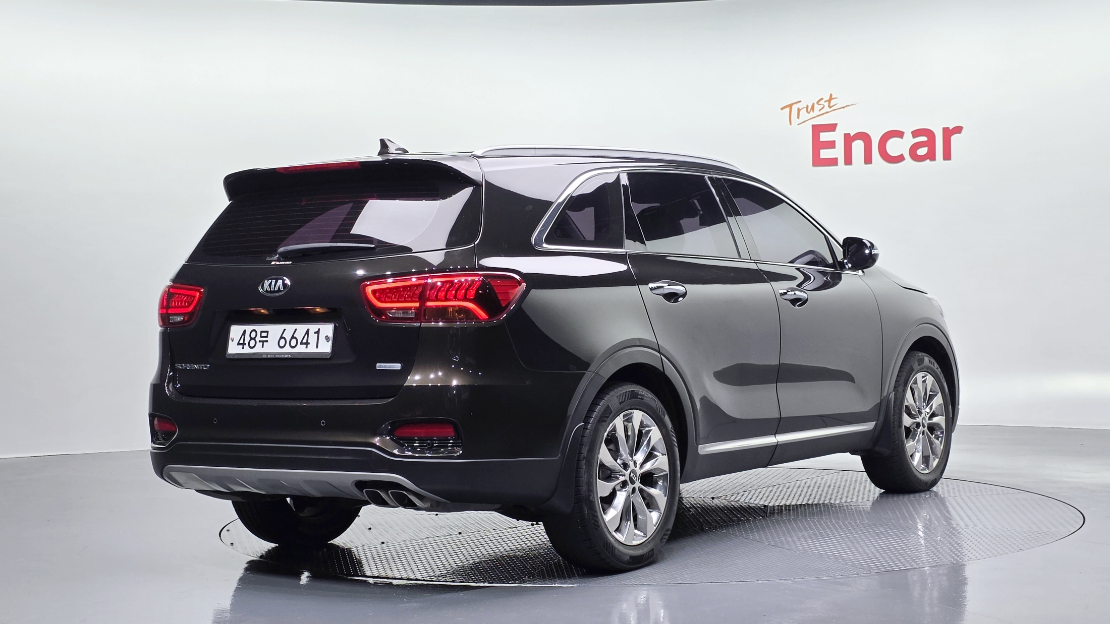 KIA SORENTO photo 2