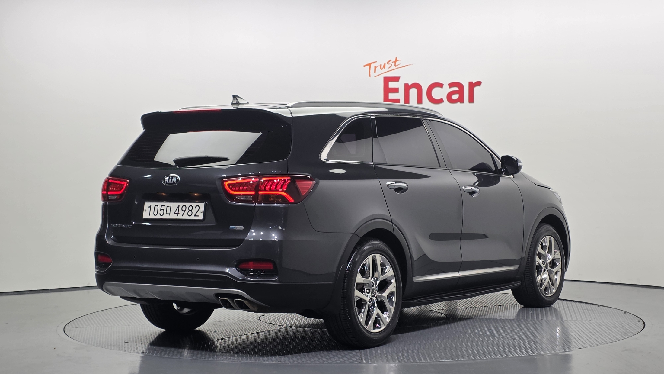 KIA SORENTO photo 2