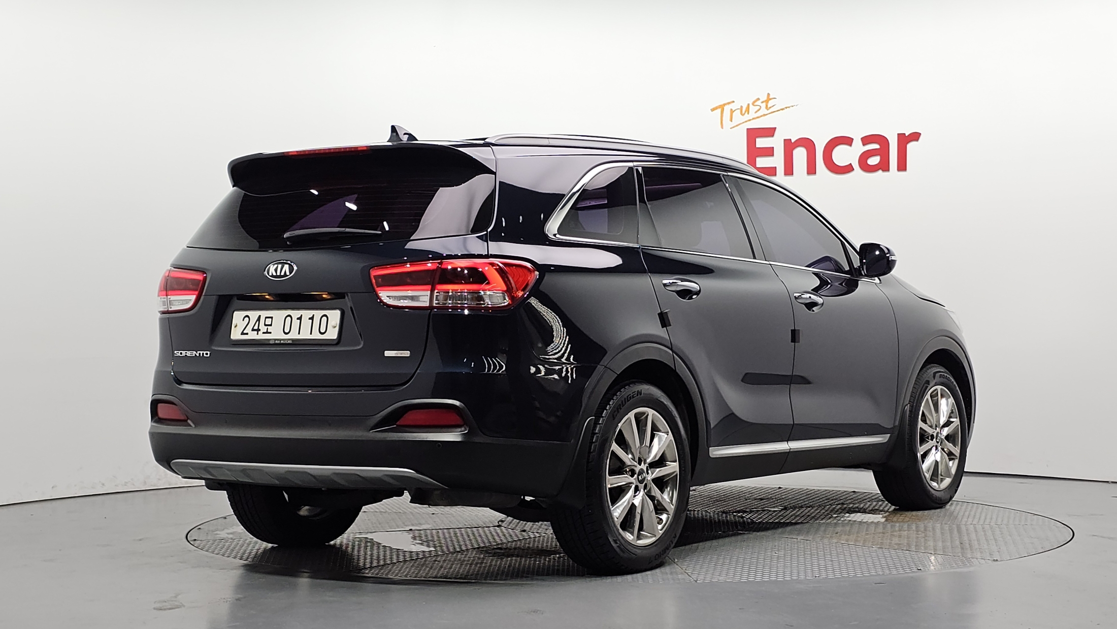 KIA SORENTO photo 2