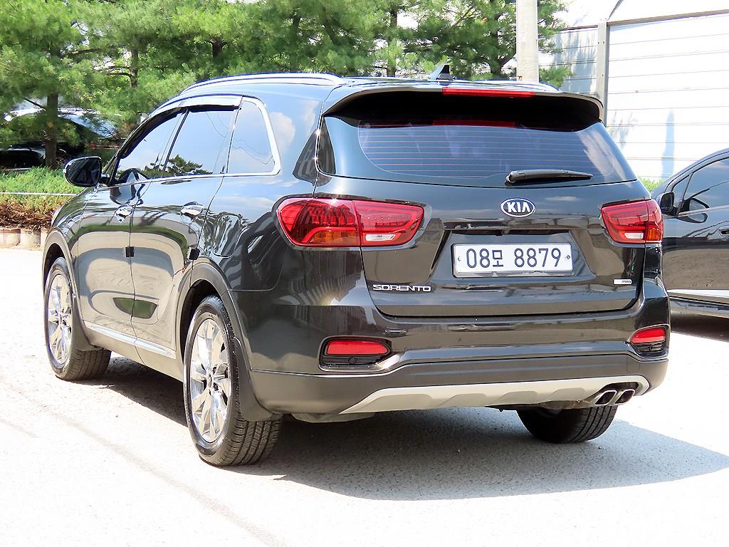KIA SORENTO photo 3