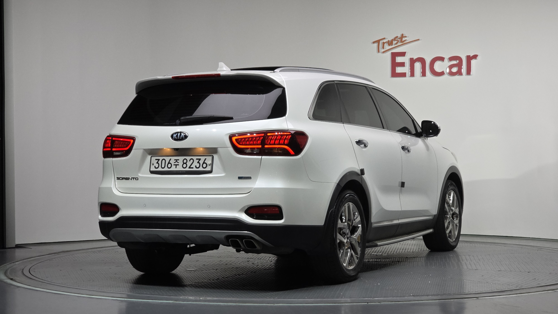 KIA SORENTO photo 2